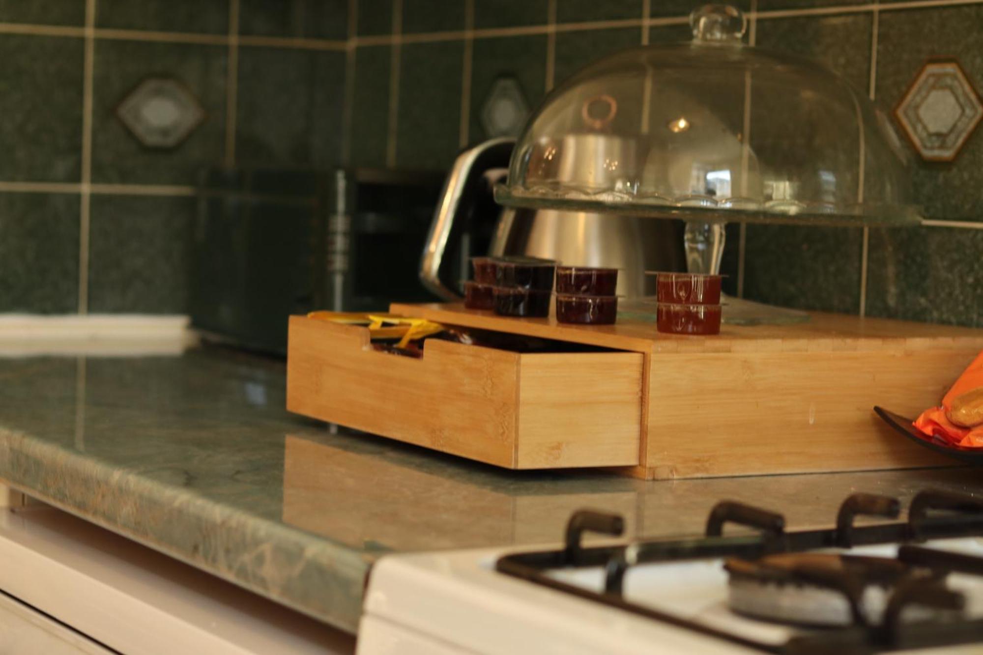 3 Bedrooms Flat In Central Edinburgh Old Town Sleeps 6 Buitenkant foto